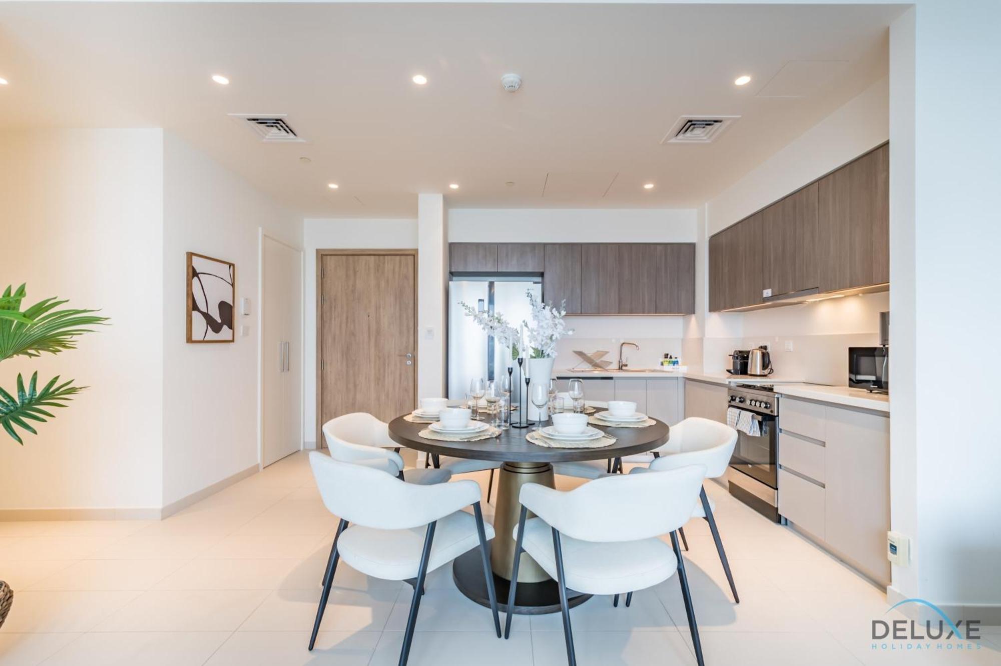 Captivating 2br In Park Ridge Tower C , Hills Estate By Deluxe Homes Apartment